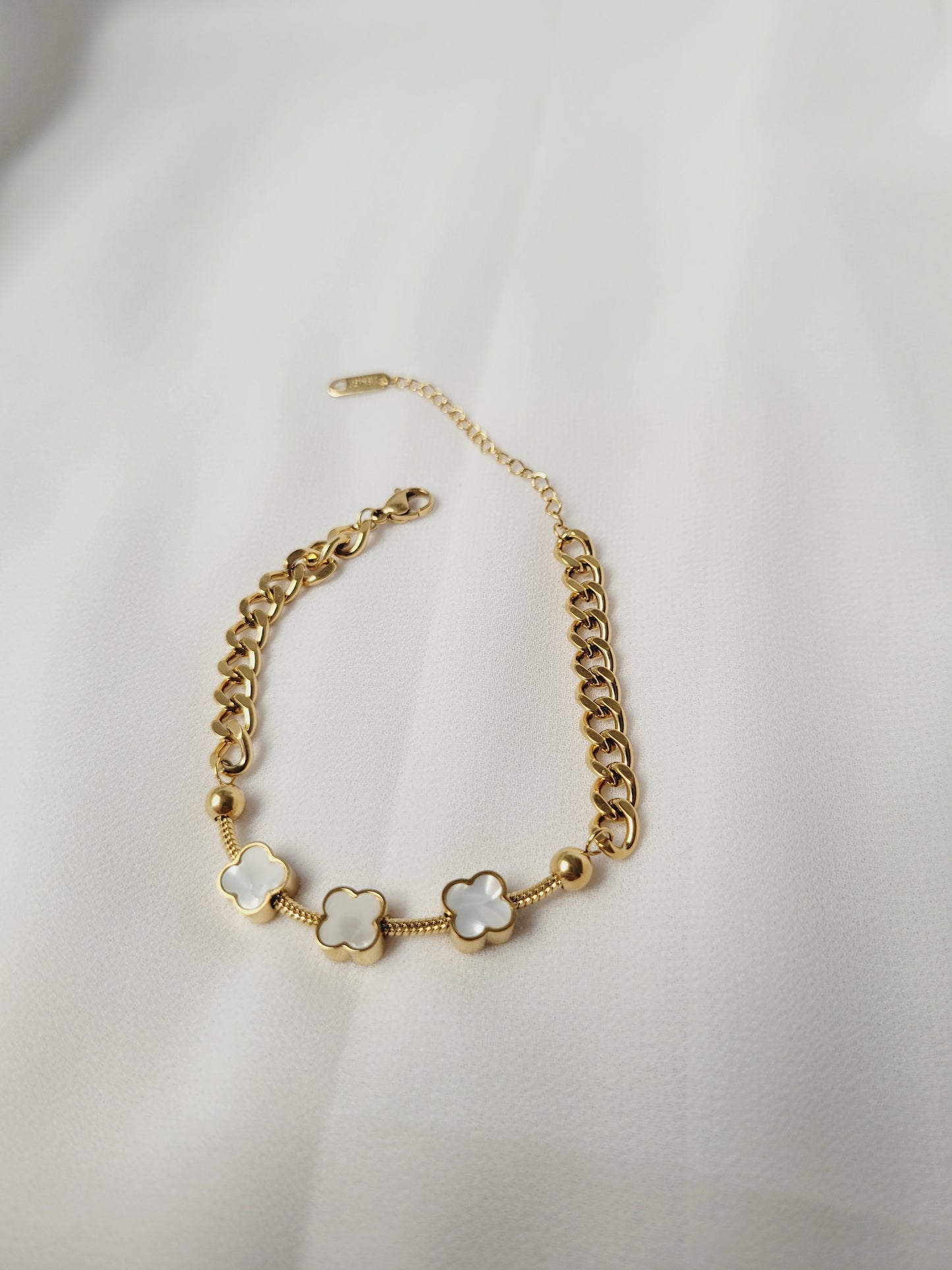 Triple white Clover chain bracelet