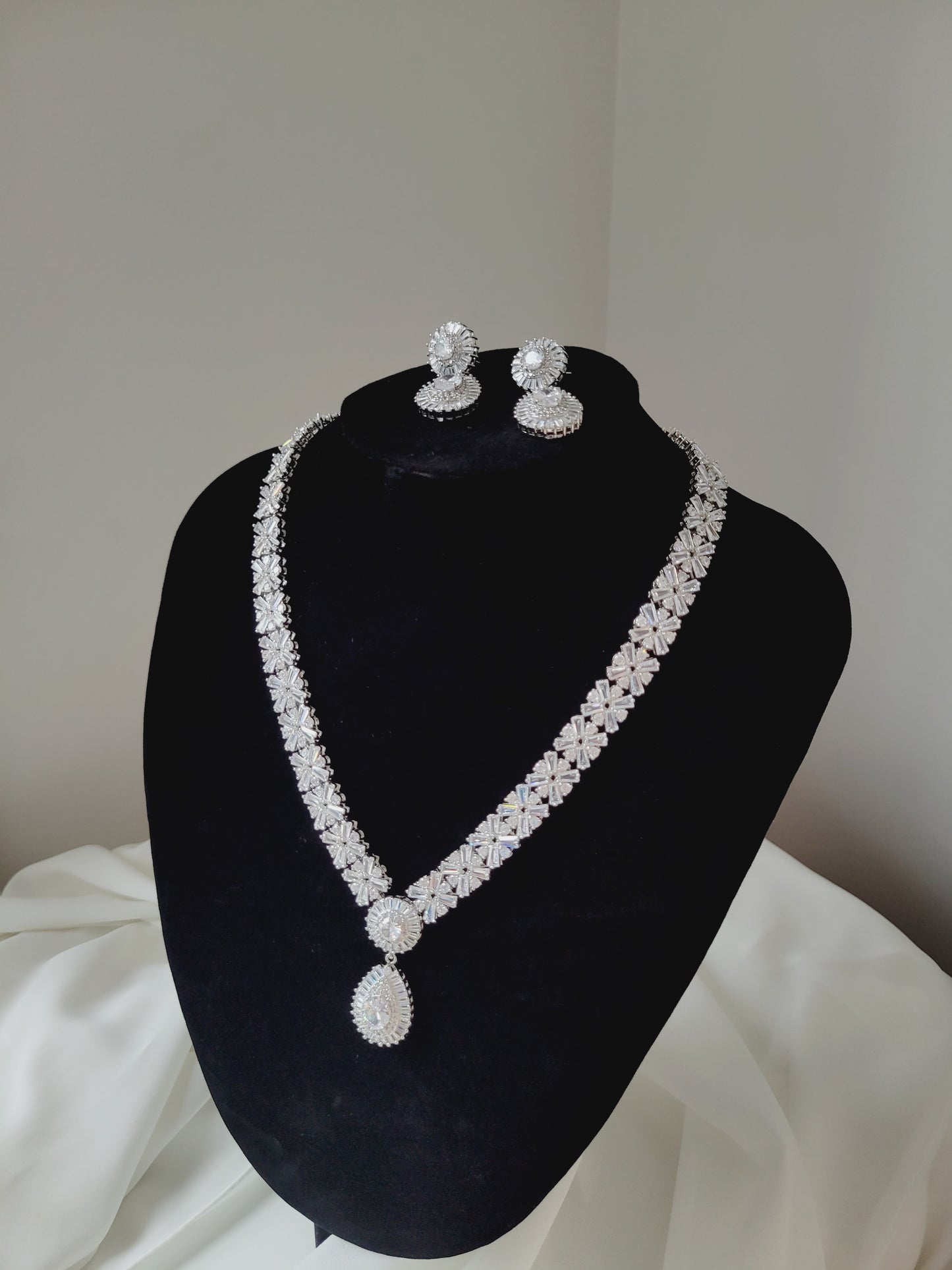 Diana White Wedding Set