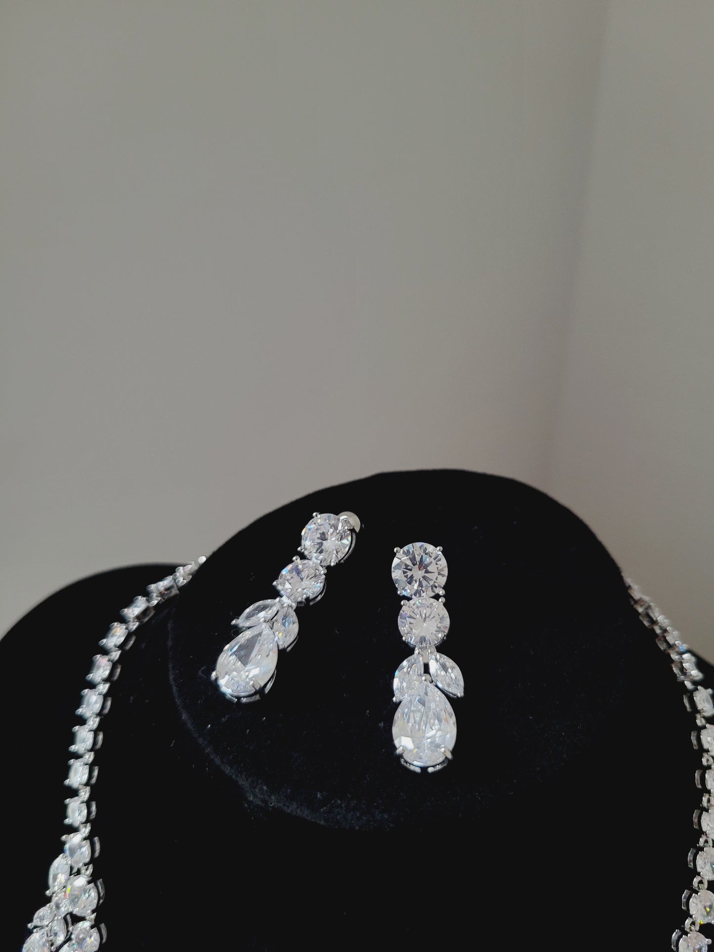 Helena White Wedding Set
