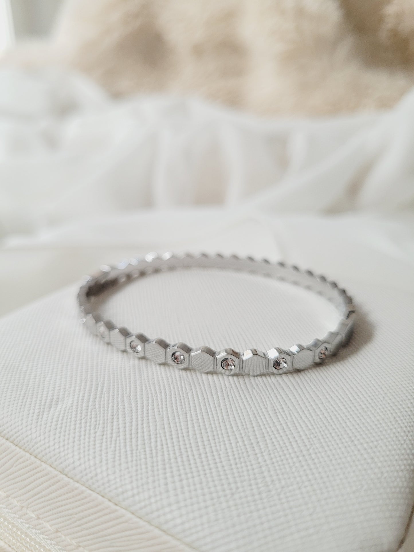 Simple Stones Bangle