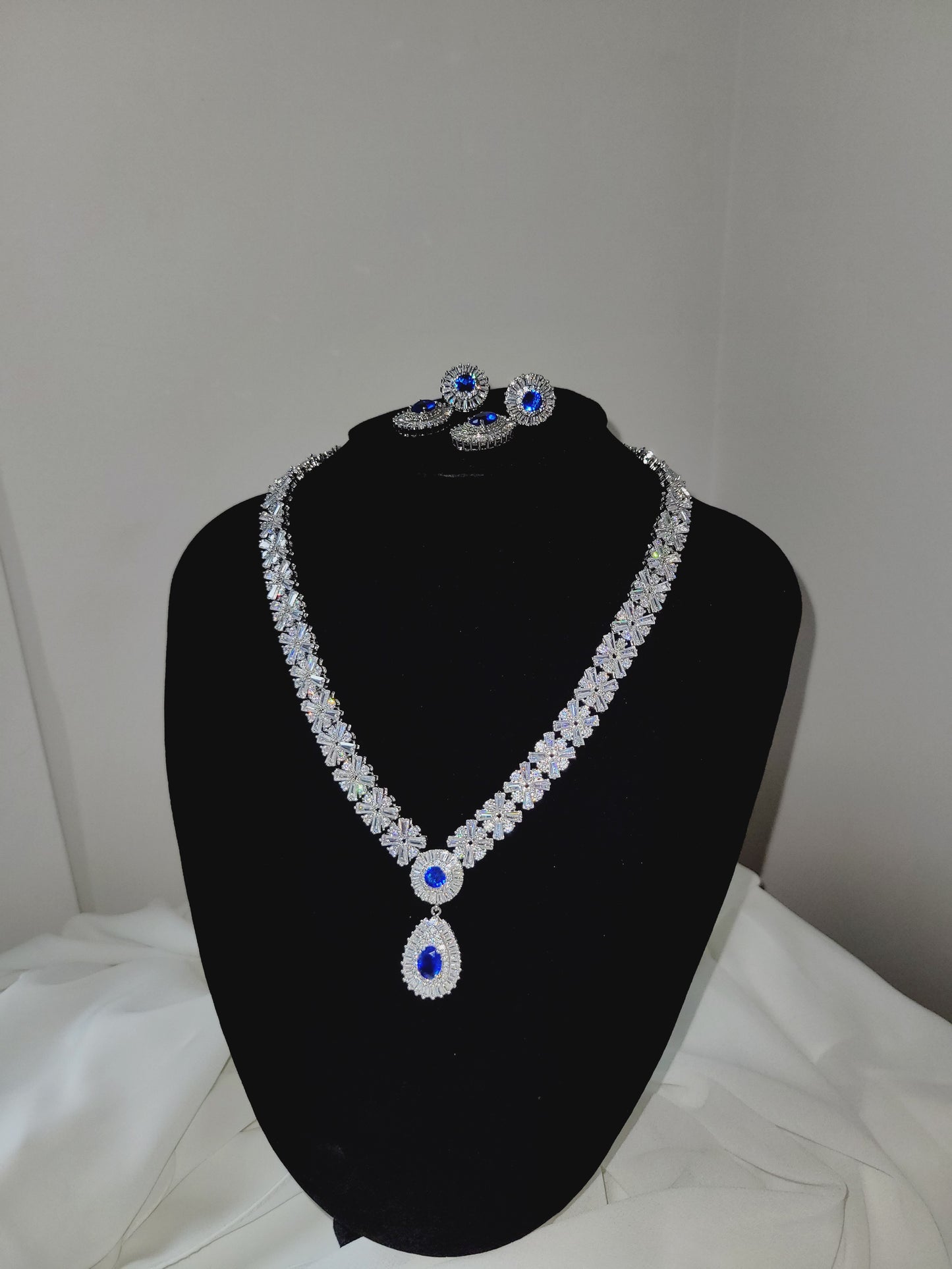 Diana Blue Wedding Set