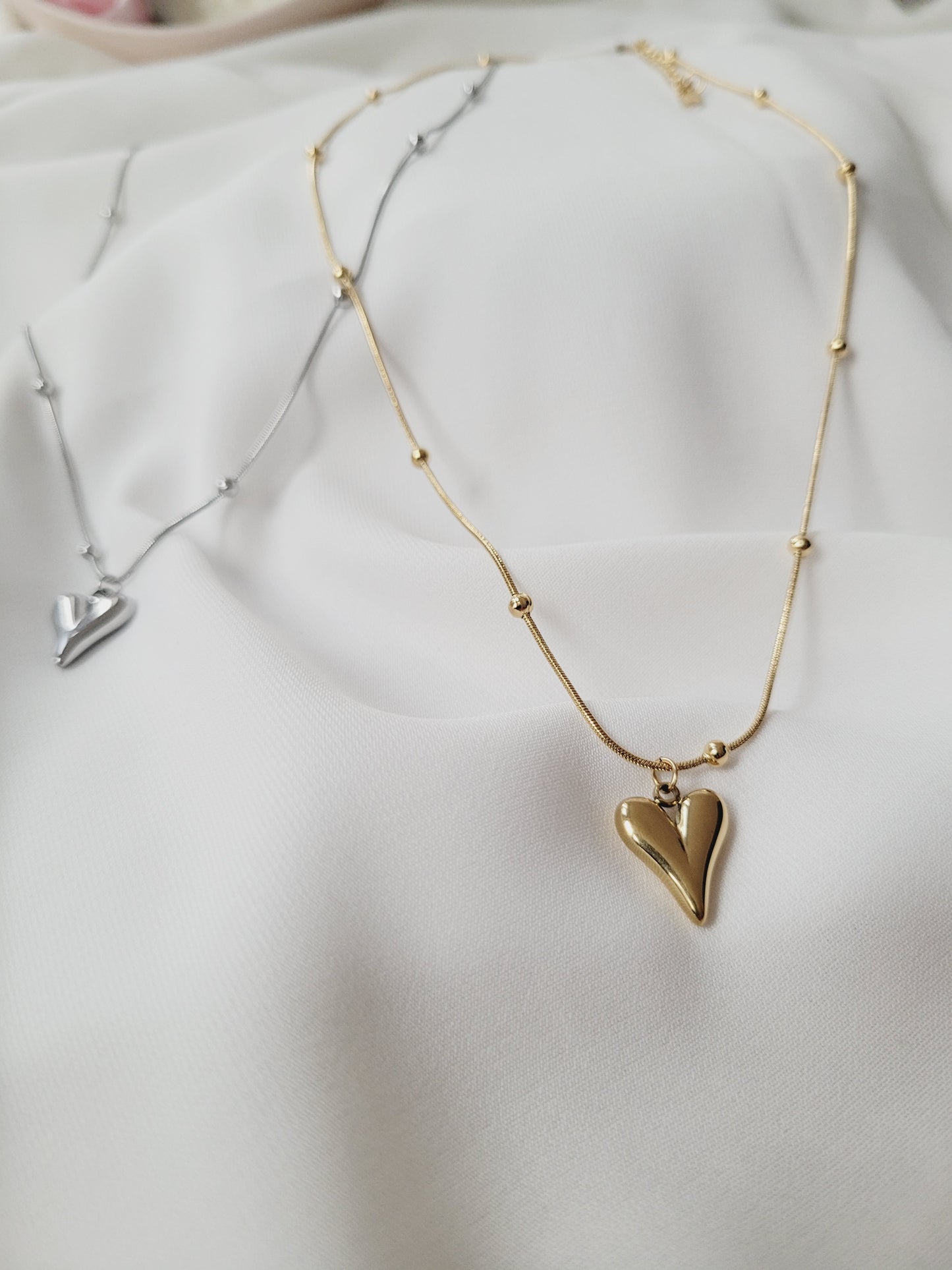 Heart Necklace (2 Colors)