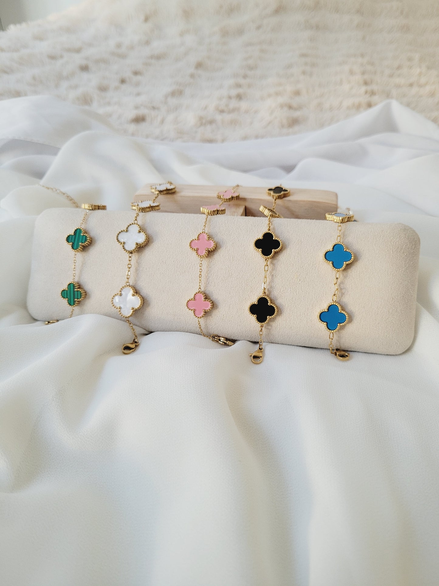 Clover bracelet